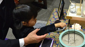 密葬とは？家族葬との違いやマナー・注意点を解説します